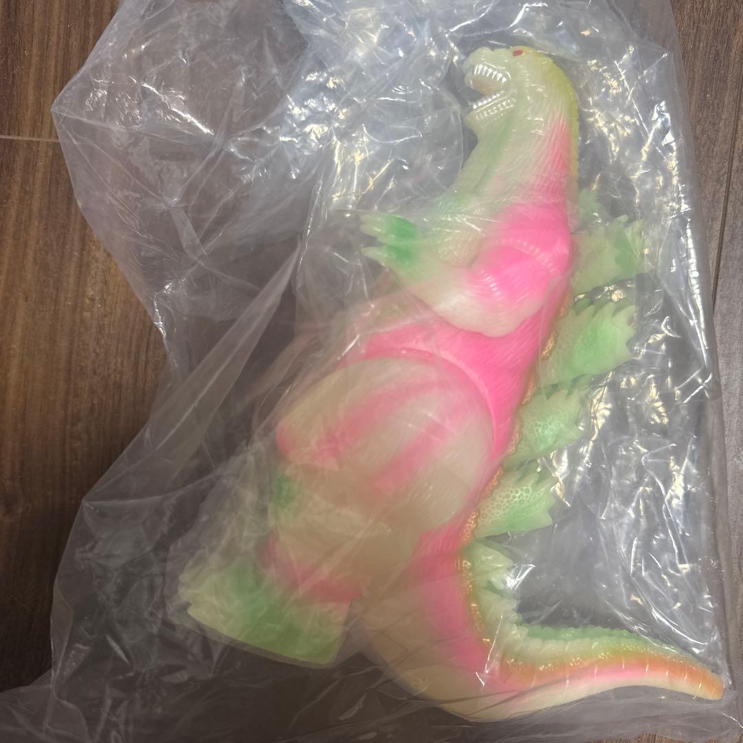 ゴジラ・ストア限定 マルサン ゴジラ（1995）350 夜桜蓄光ver.