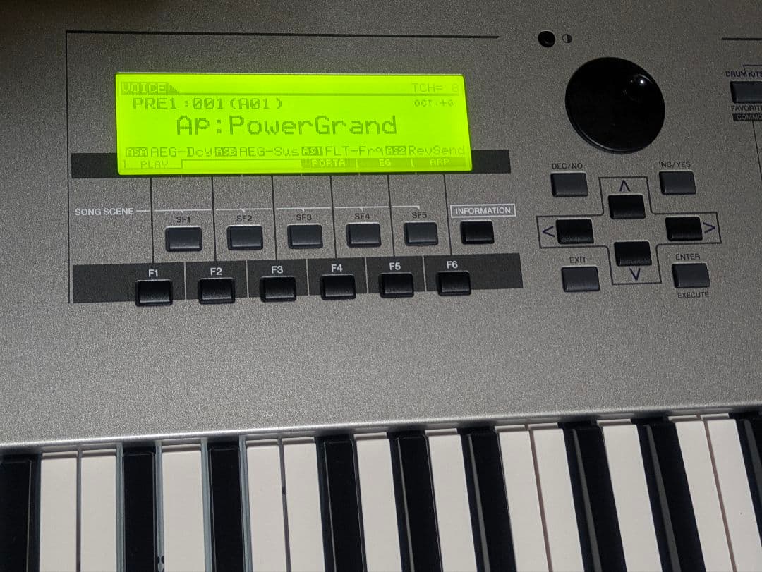 YAMAHA ヤマハ MOTIF7 シンセサイザー 76鍵 ハードケース付き