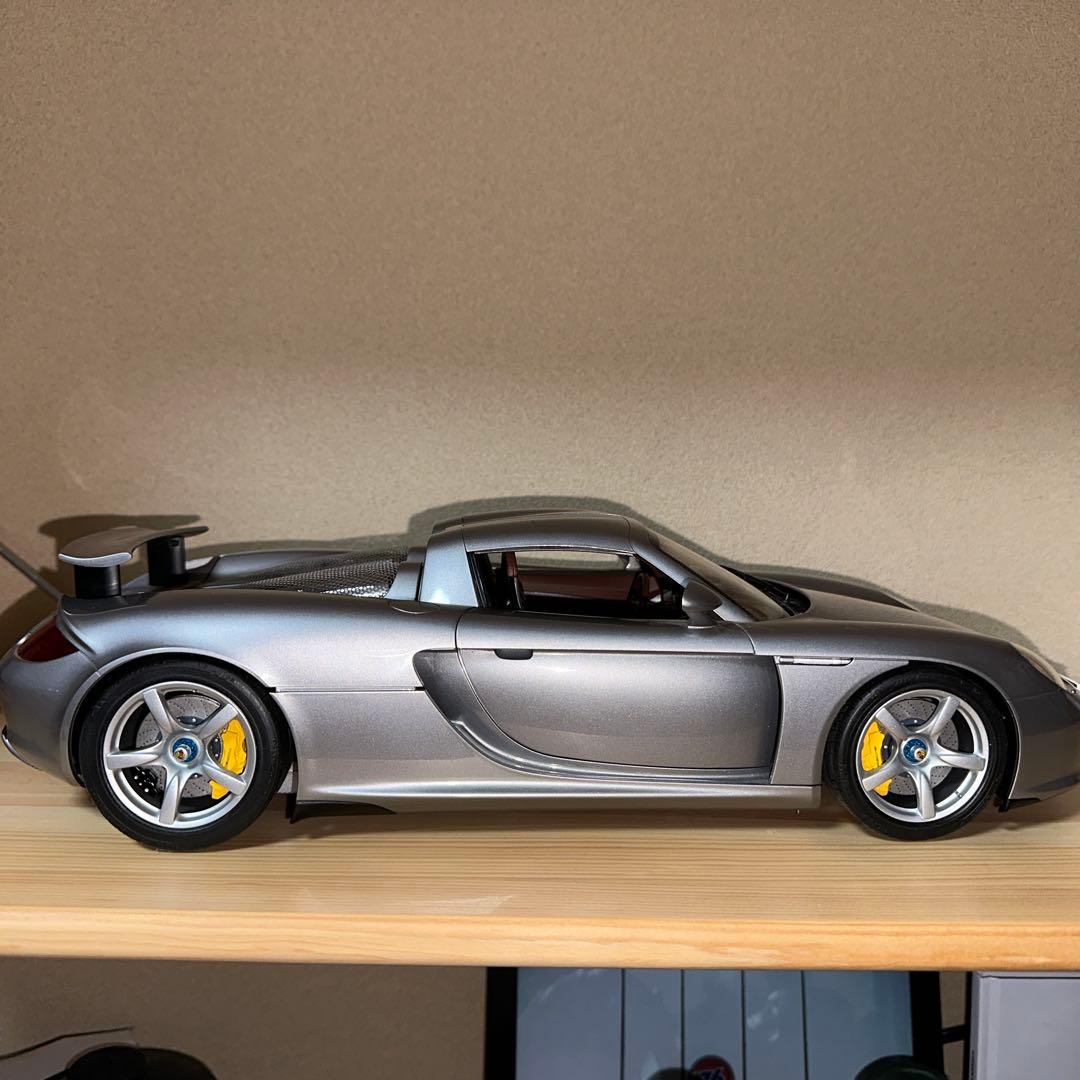 TAMIYA タミヤ　PORSCHE Carrera GT