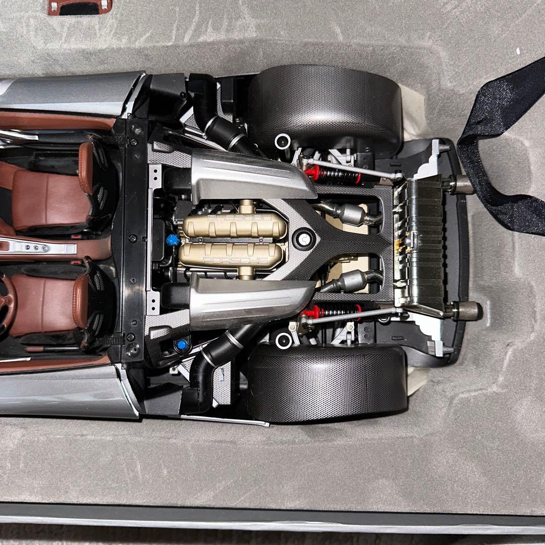 TAMIYA タミヤ　PORSCHE Carrera GT