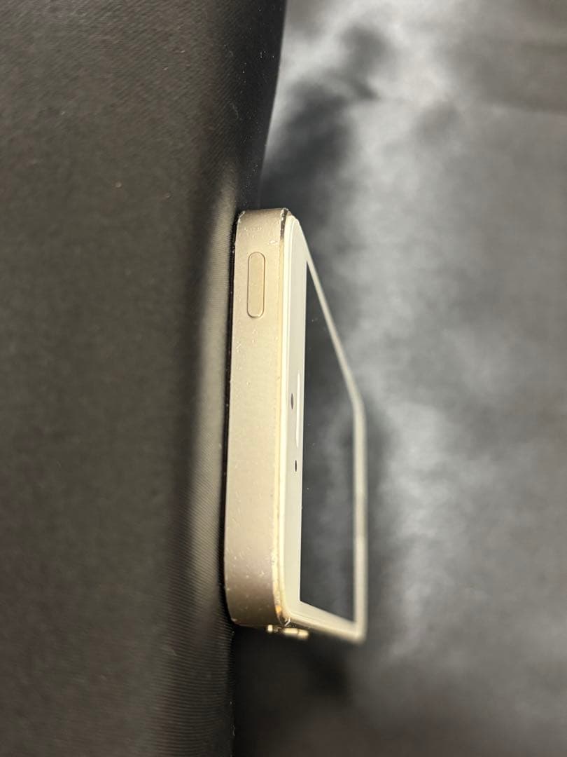 ドコモiPhone5s 本体 美品　ゴールドApple 動作良好　エアドロ可