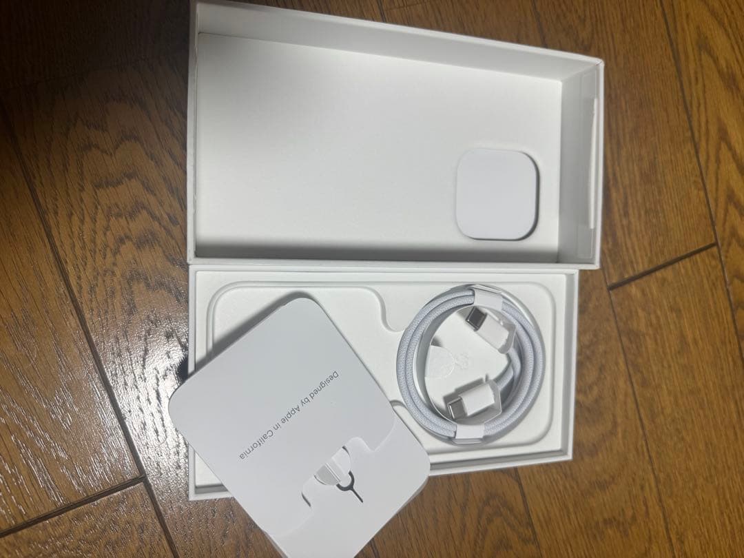 【グエン　ホアン様】iPhone15 Pro ブラックチタニウム　128GB