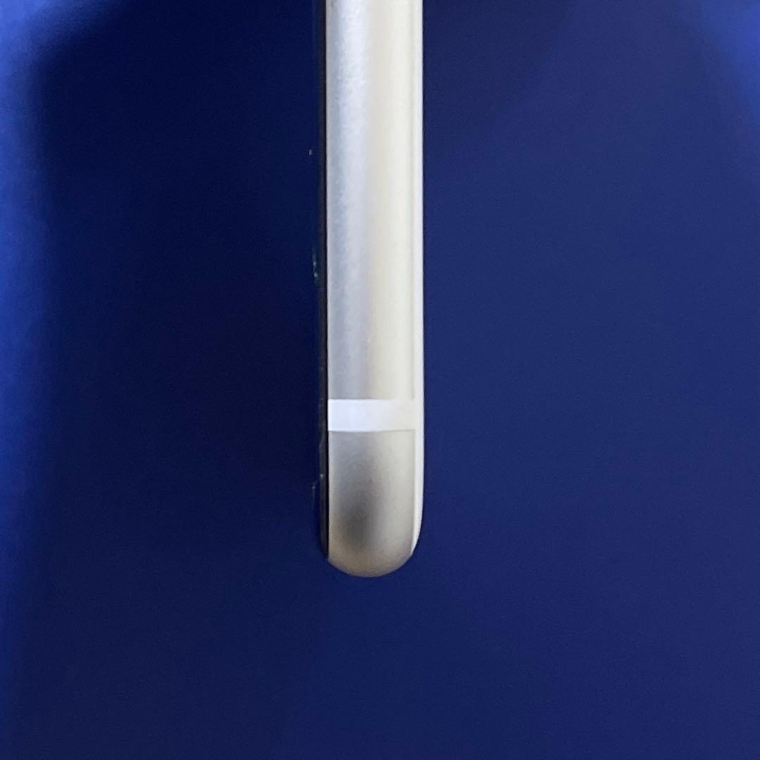 iPhone SE (第2世代) 本体　ホワイト　128GB