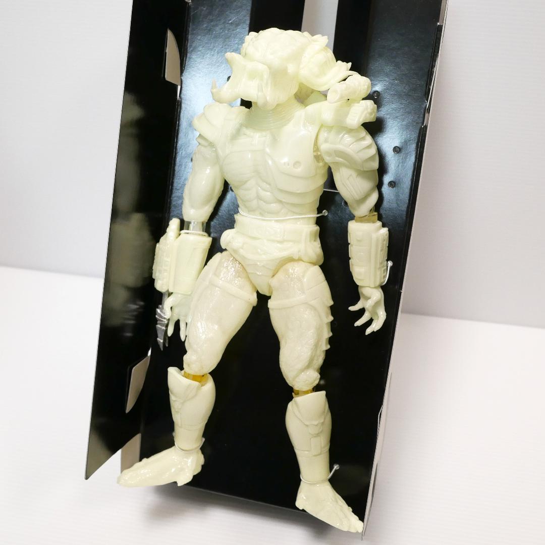 RAH エイリアン（B.C.）／プレデター（グロー）（メディコムトイ製）