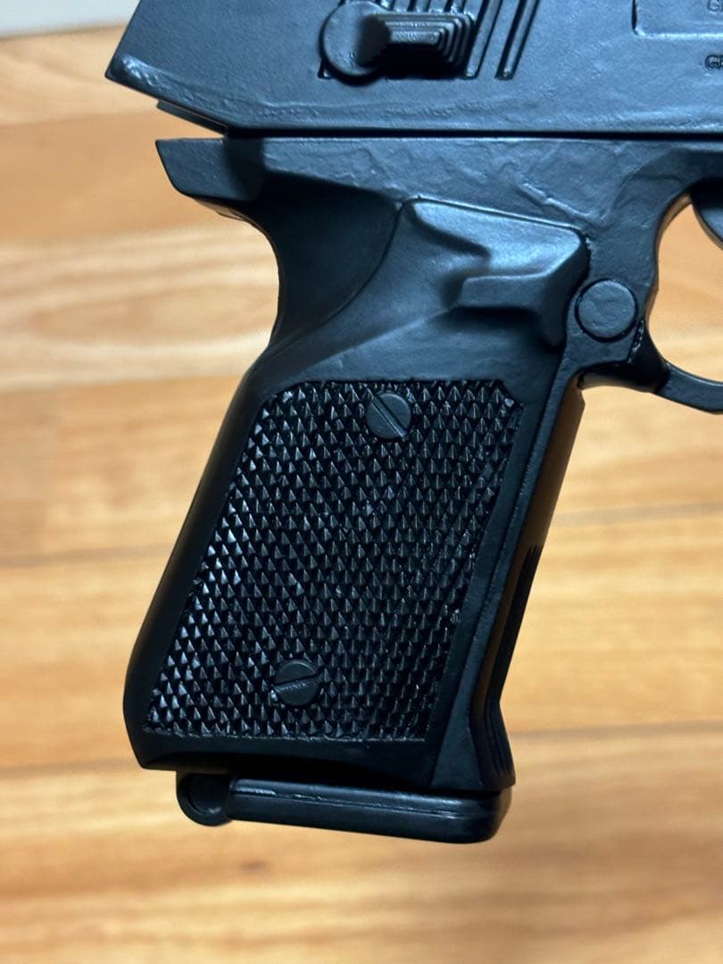 大日本技研 1/1 機動戦士ガンダム 地球連邦軍制式拳銃 M71A1 完全無可動