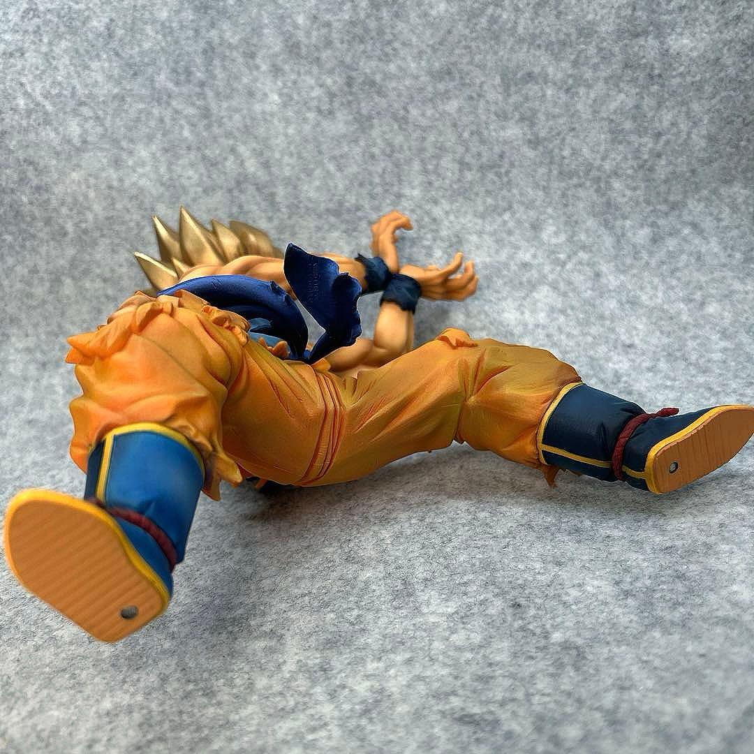 あ*ら様 今週のサービス品 ドラゴンボール 孫悟空 リペイントフィギュア かめは