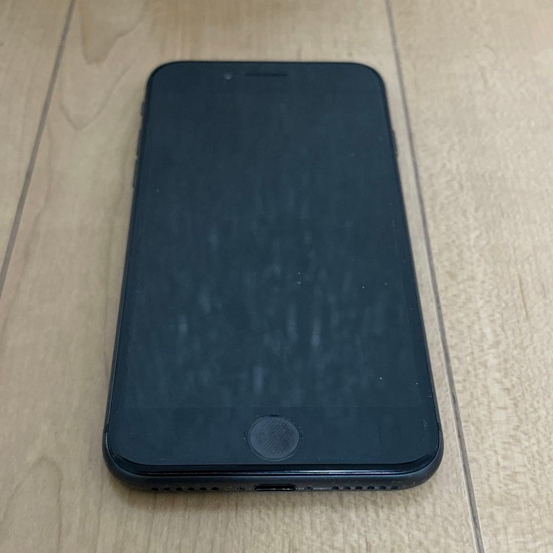 iPhone 8本体 + ケース多数　ジャンク扱い