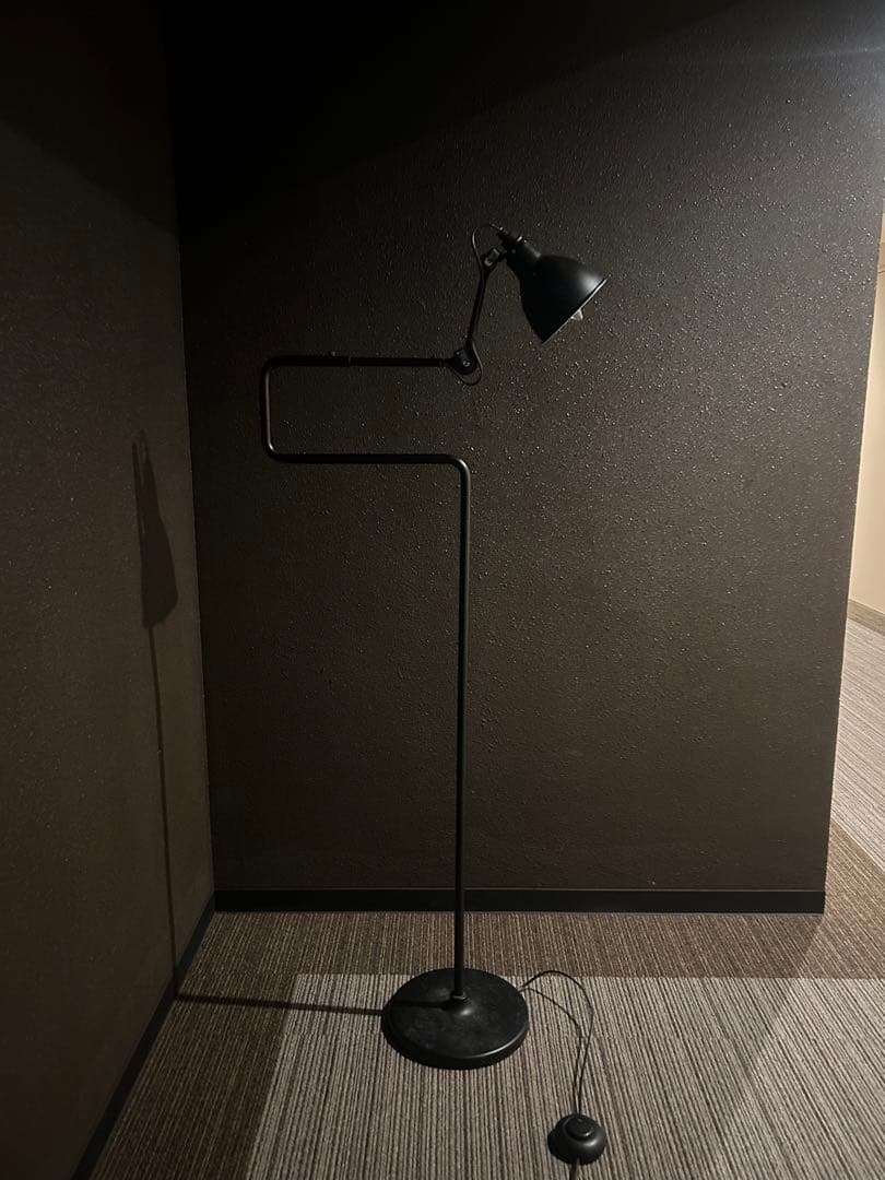 Lampadaire No.411 / ル・コルビュジエ /フロアスタンドランプ