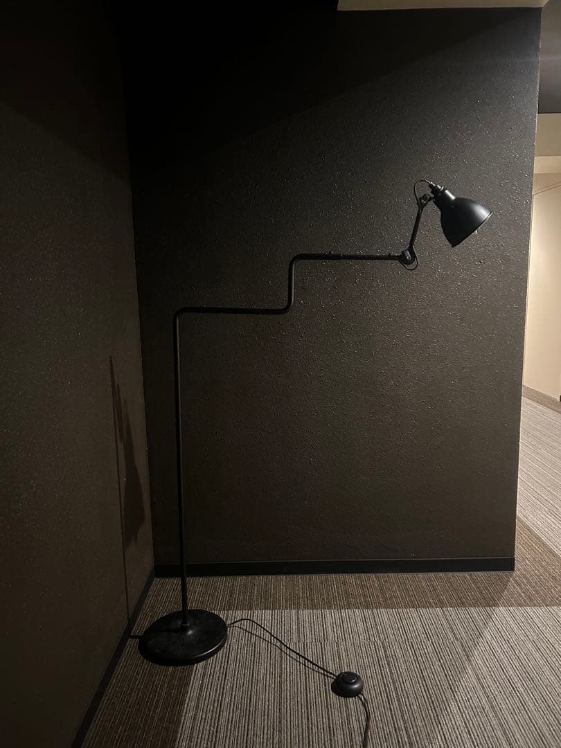 Lampadaire No.411 / ル・コルビュジエ /フロアスタンドランプ