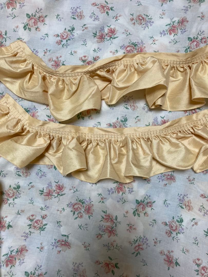 IDC大塚家具　リリカラ　オーダーカーテン　フロントレースタイプ　イエロー