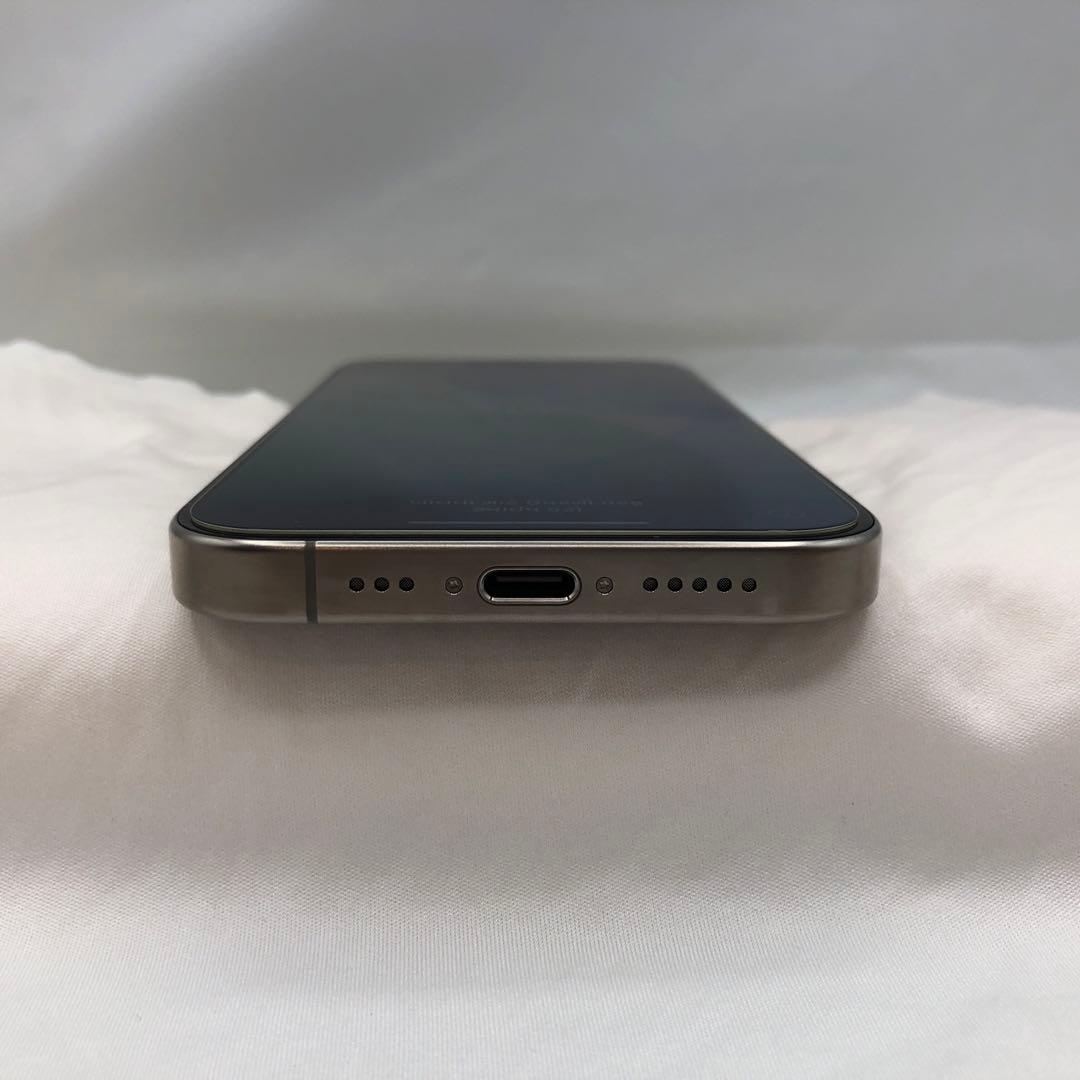 完品 Apple iPhone 15 Pro 128GB ナチュラルチタニウム