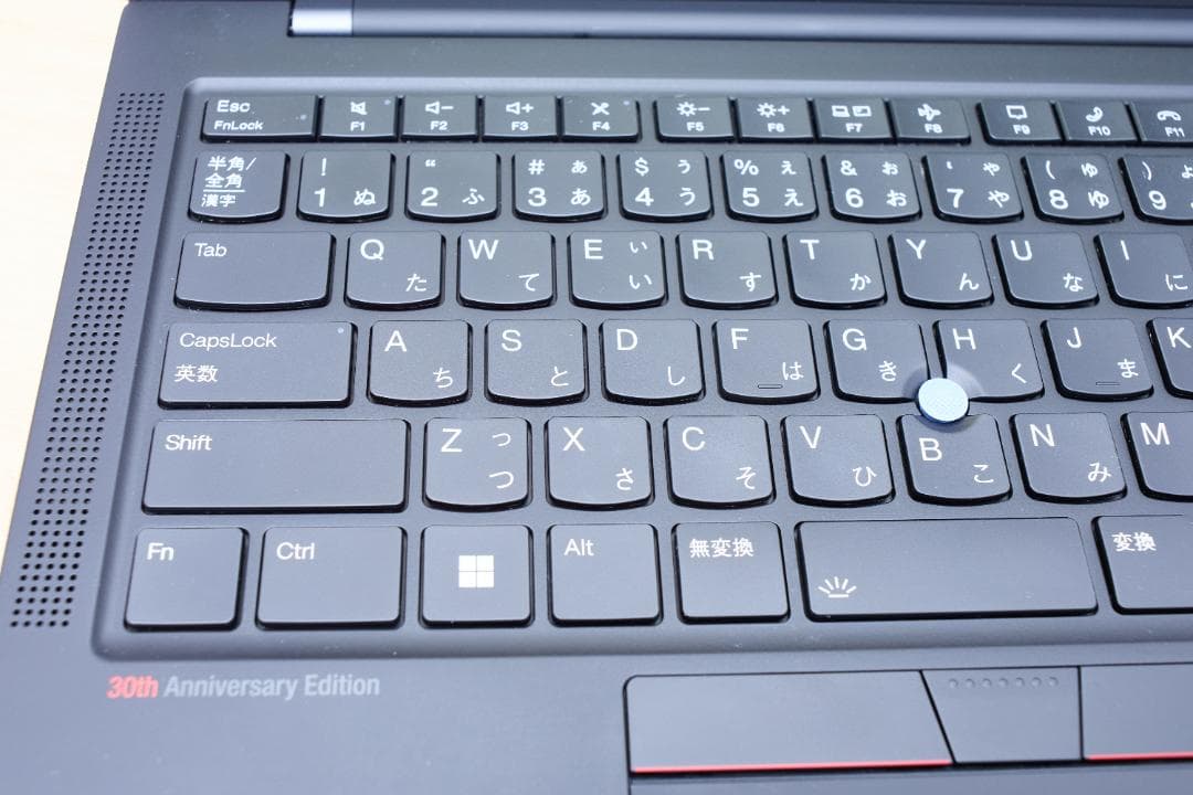 【美品】ThinkPad X1 Carbon Gen 10 30周年記念限定版