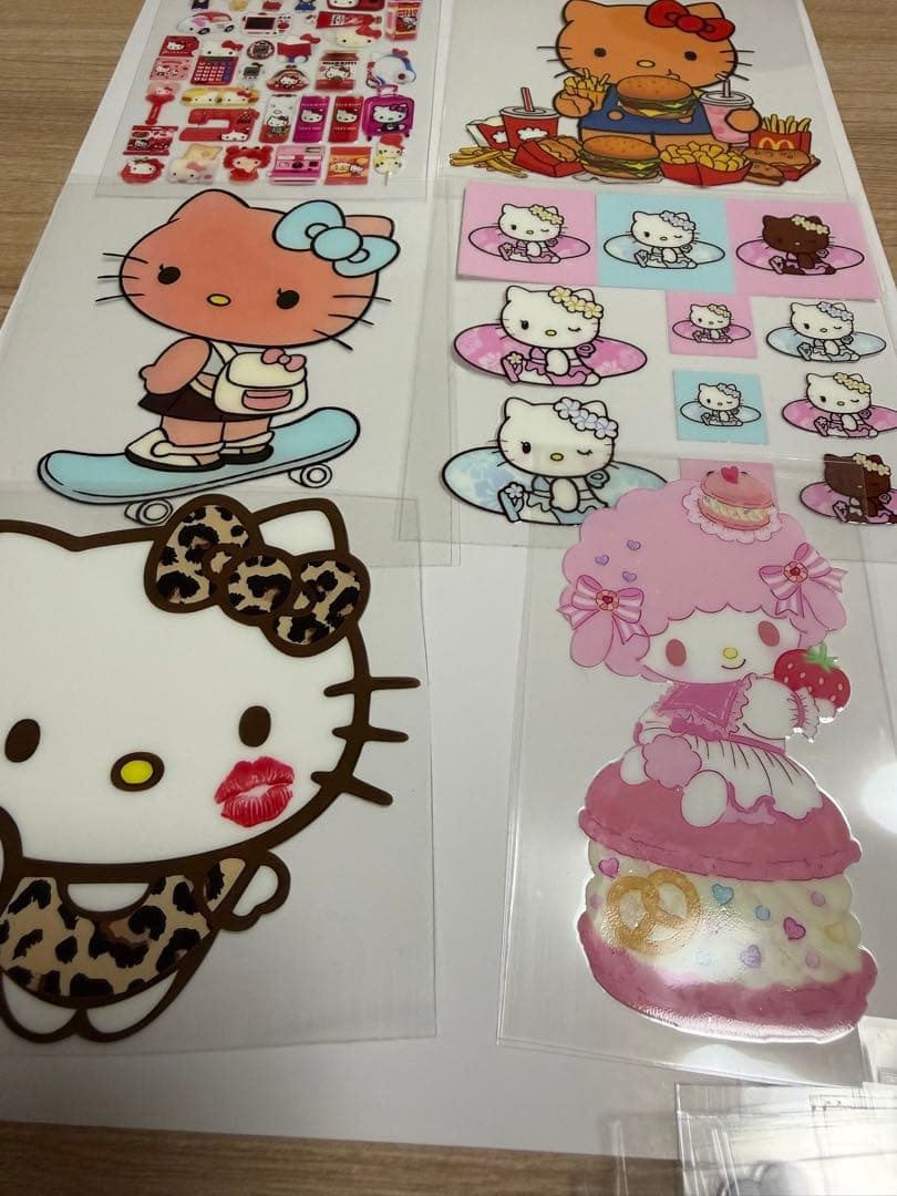 ハーフ（サンリオ　アンパンマン　いちかわ　たまごっち）