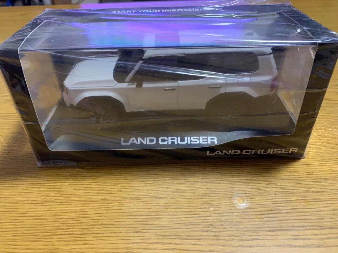 トヨタ　ランドクルーザー　250