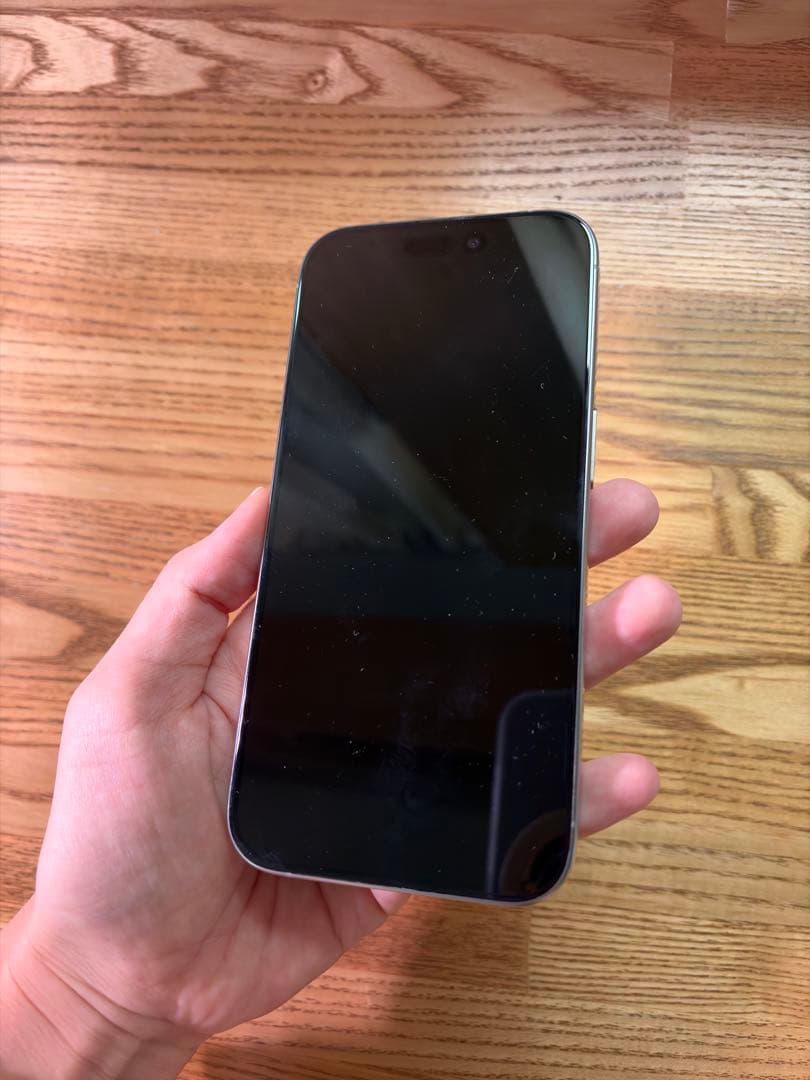 iPhone 15Pro 128GB ナチュラルチタニウム 新品保護フィルム付き