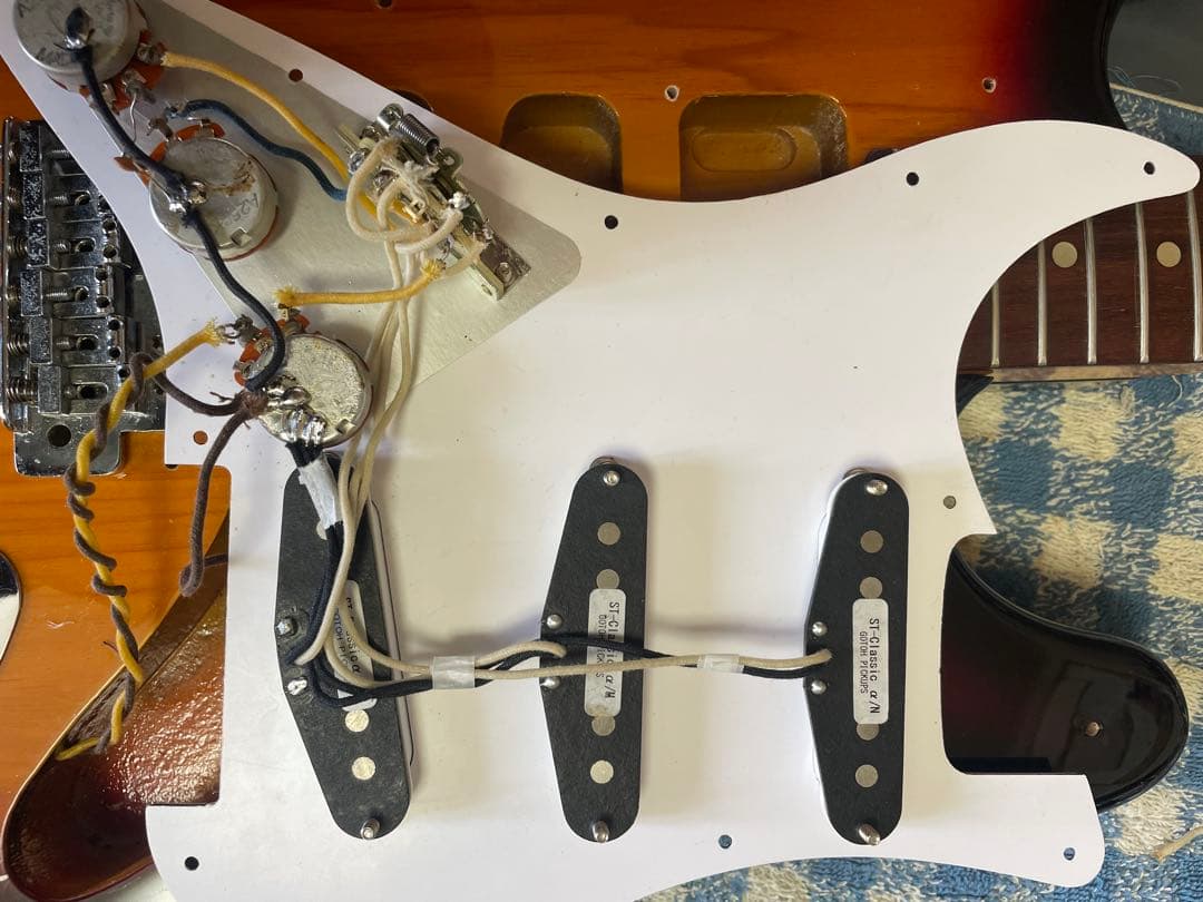 ノーブランド　ストラト　Gotohピックアップ