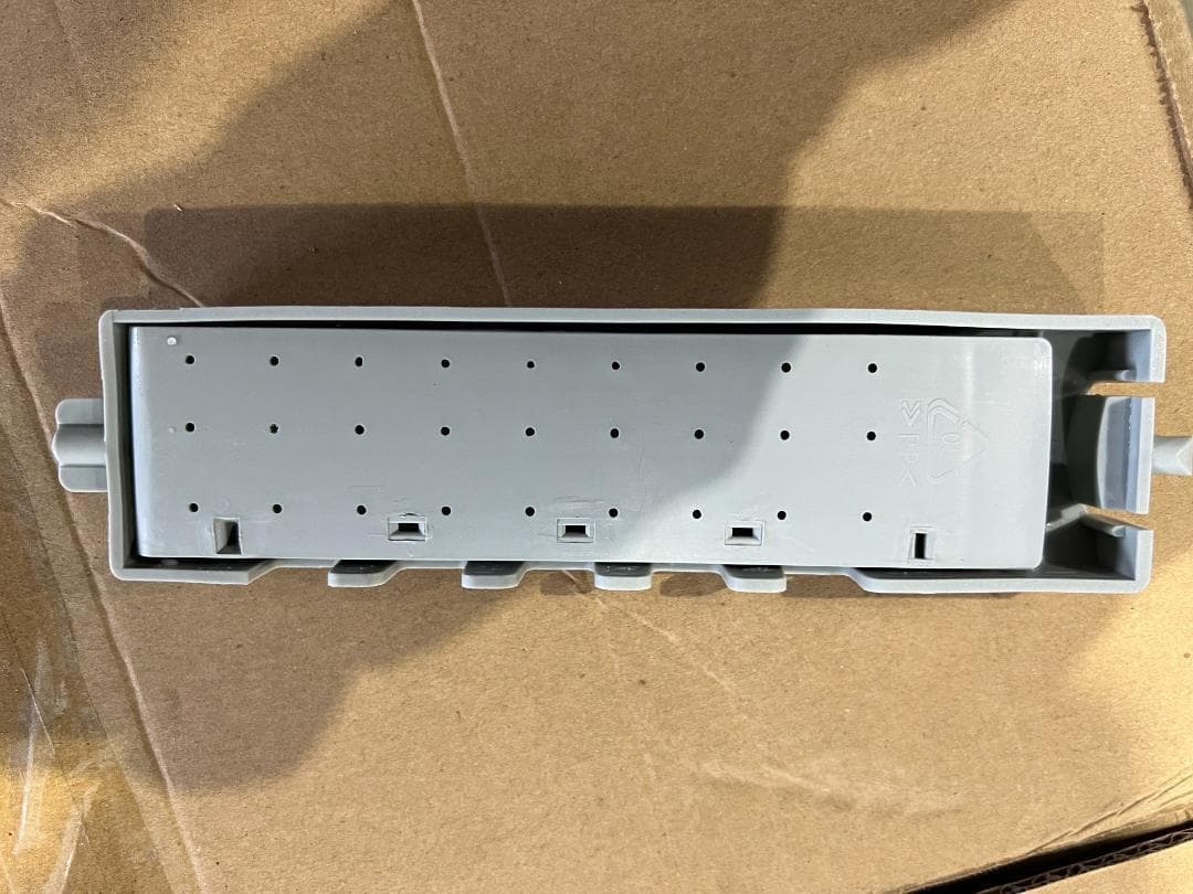 30日迄！送料無料★アイリスオーヤマ 5kg 洗濯機【IAW-T501】L374