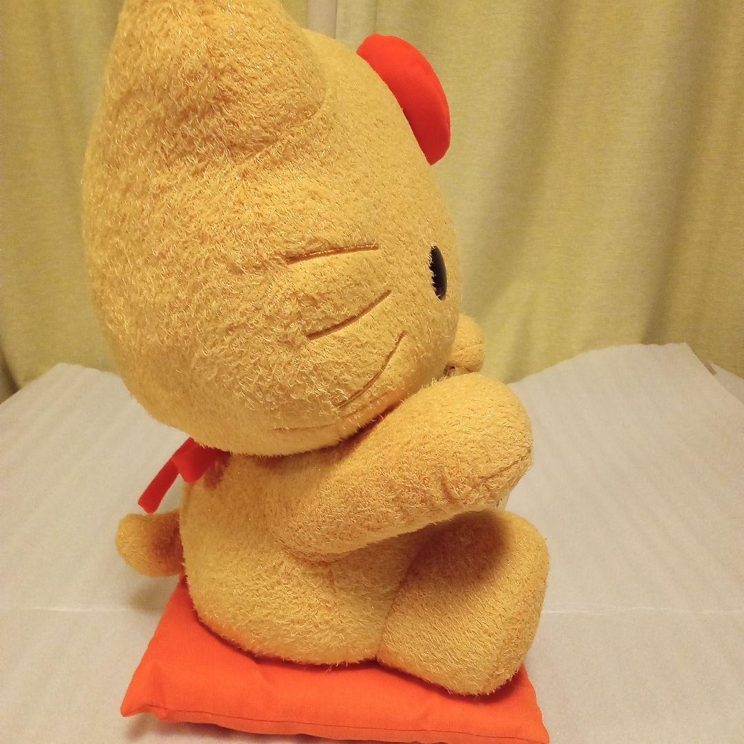 サンリオ　ハローキティー招き猫　特大ぬいぐるみ