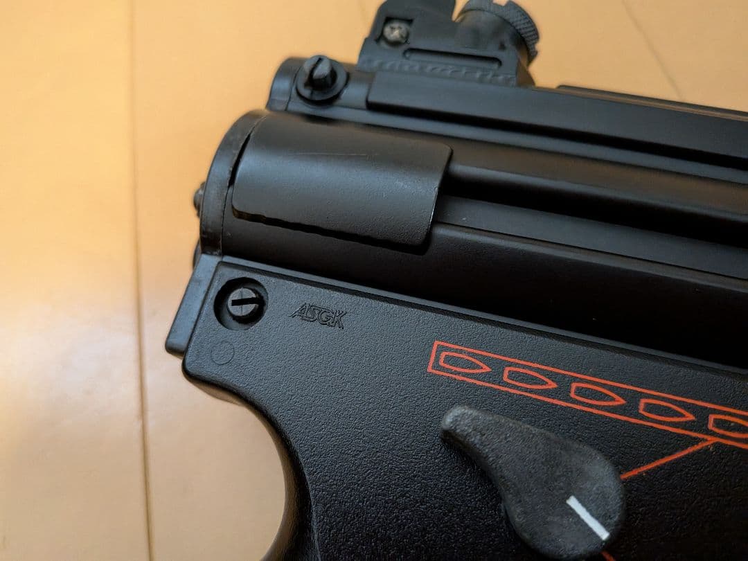 東京マルイ H&K MP5K 電動ガン　多弾数マガジン、バッテリー、ローダー付
