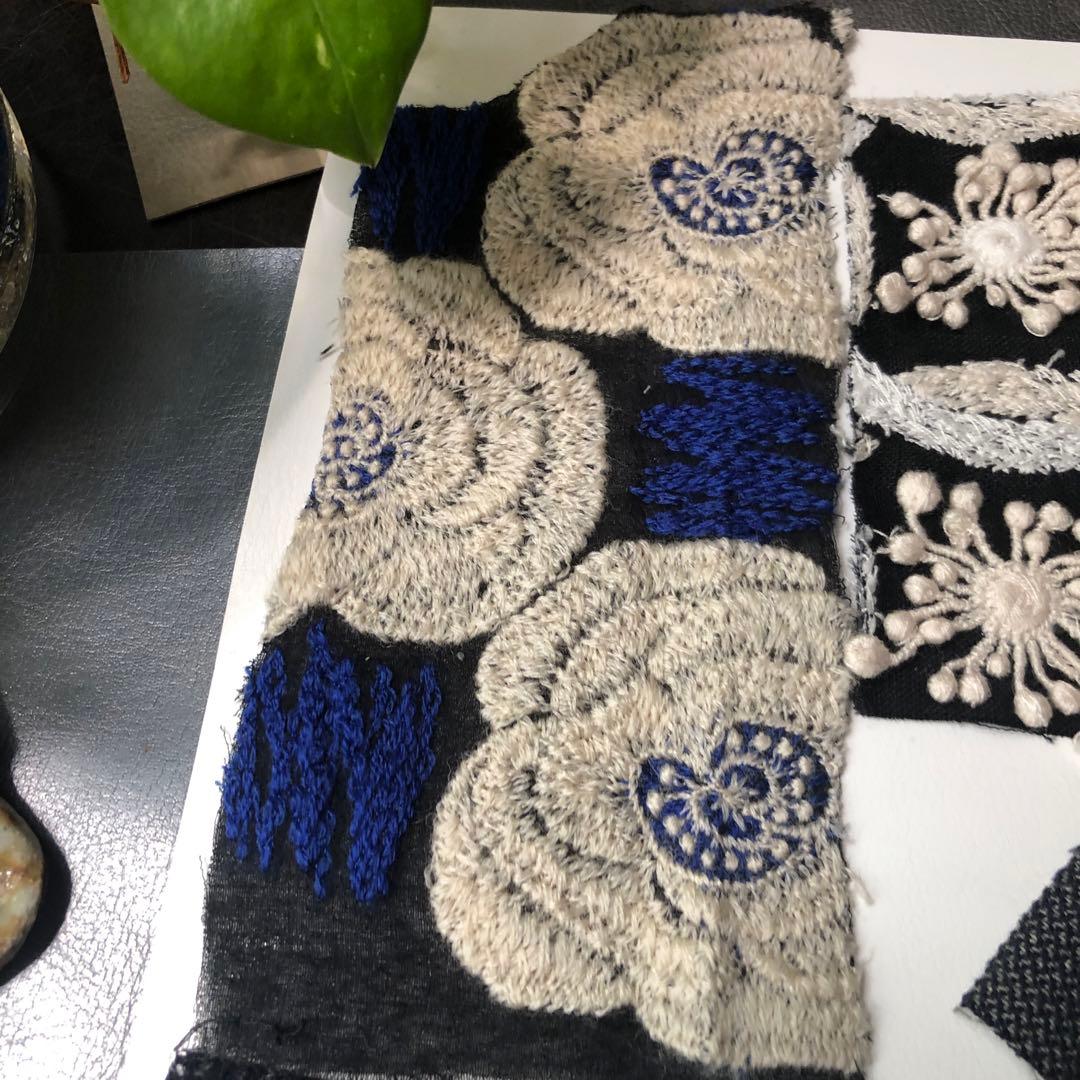 刺繍柄ハギレ/ミナペルホネン