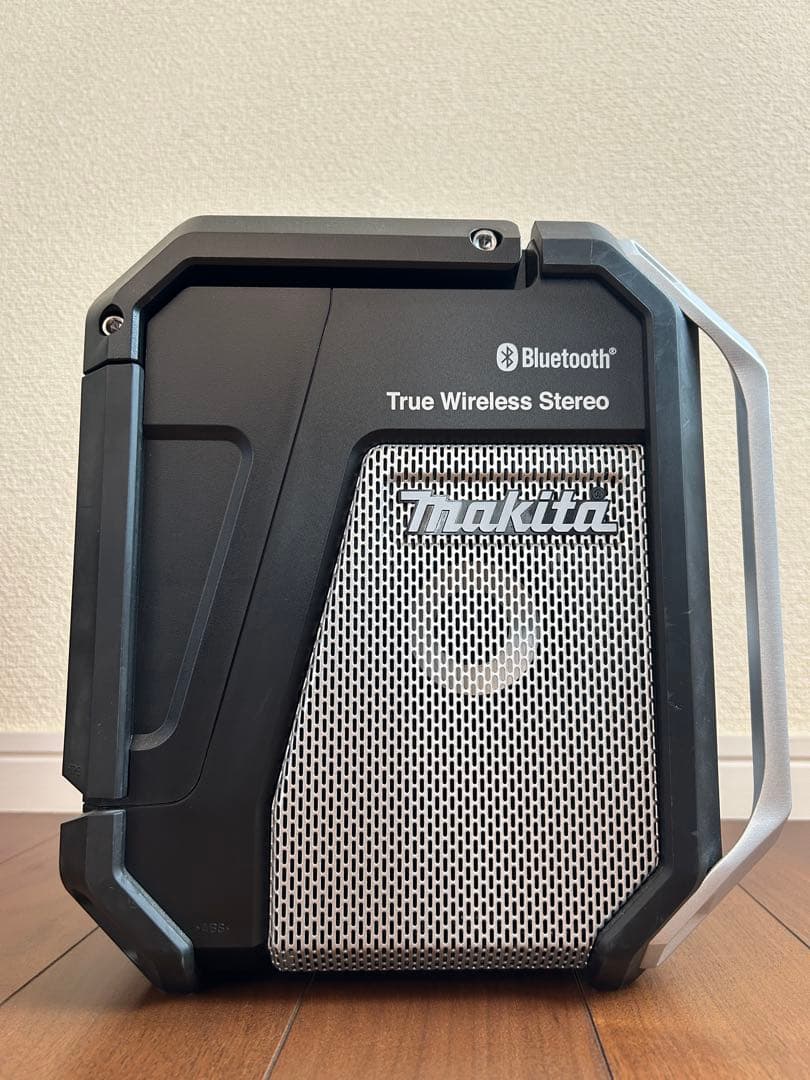 マキタ　Makita True Wireless Stereo ラジオ