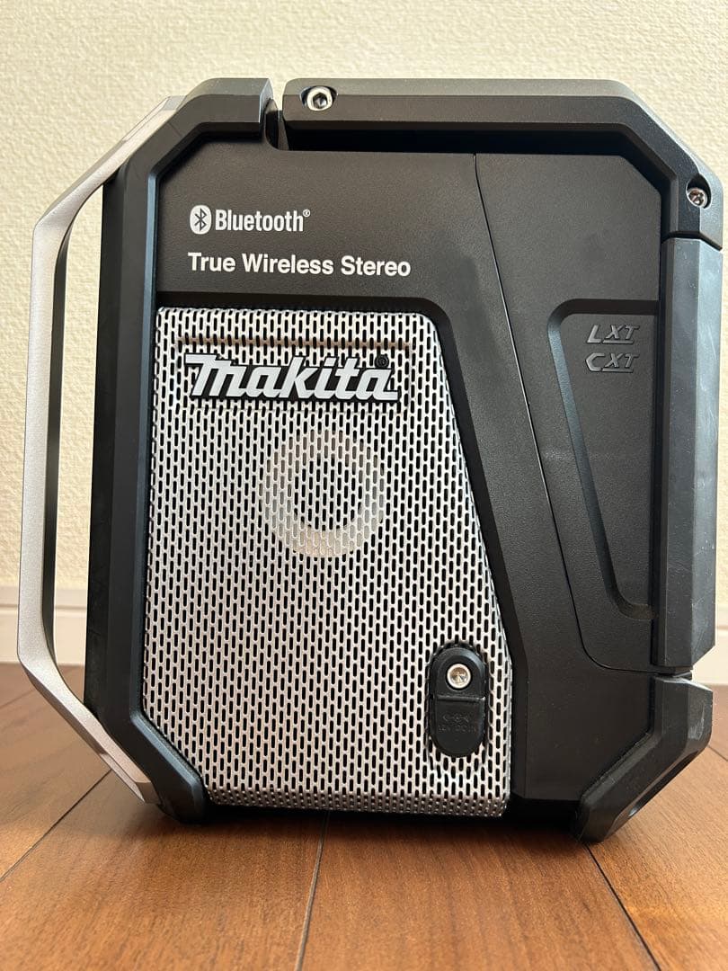 マキタ　Makita True Wireless Stereo ラジオ