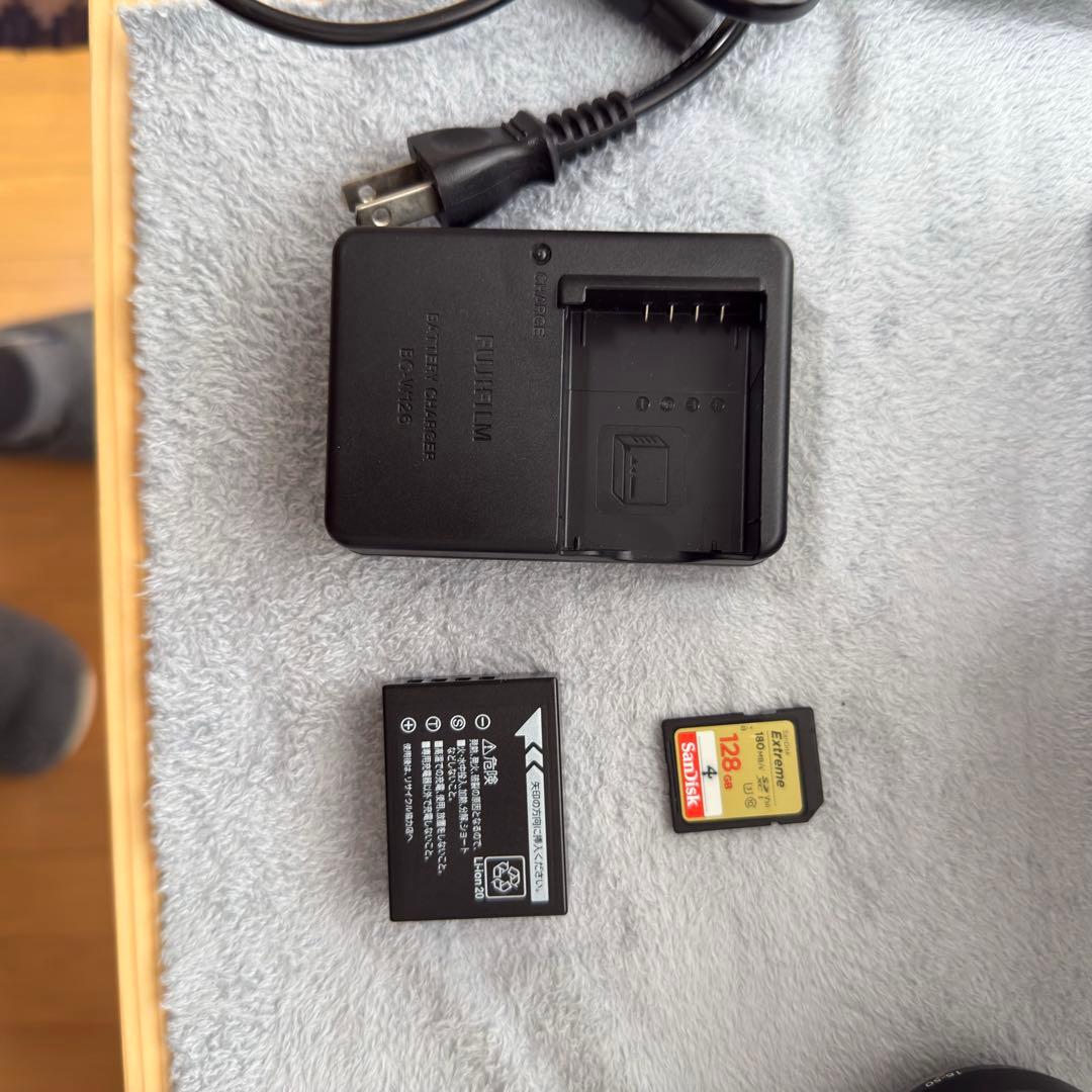 Fujifilm X-M1 16-50mm レンズセット