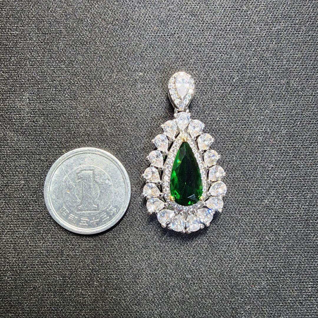 ネックレスペンダント AU750 K18WG 18金