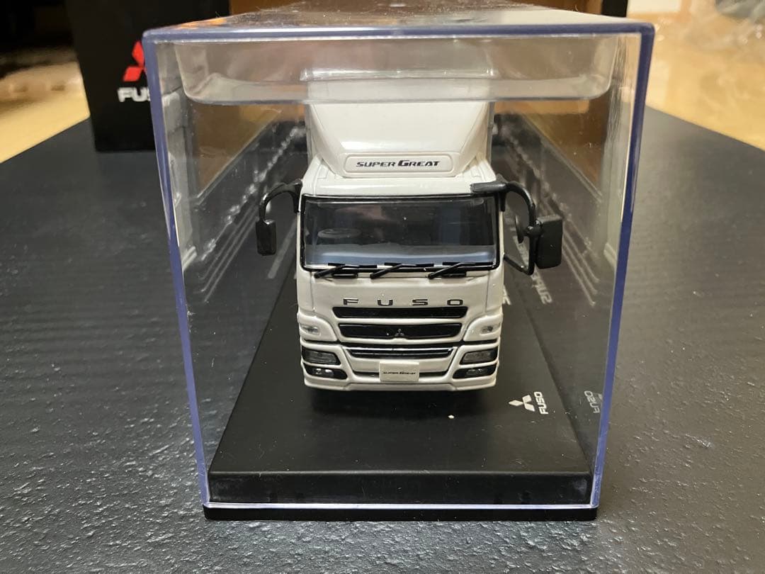 FUSO SUPER GREAT ミニカー 1/43 スケール