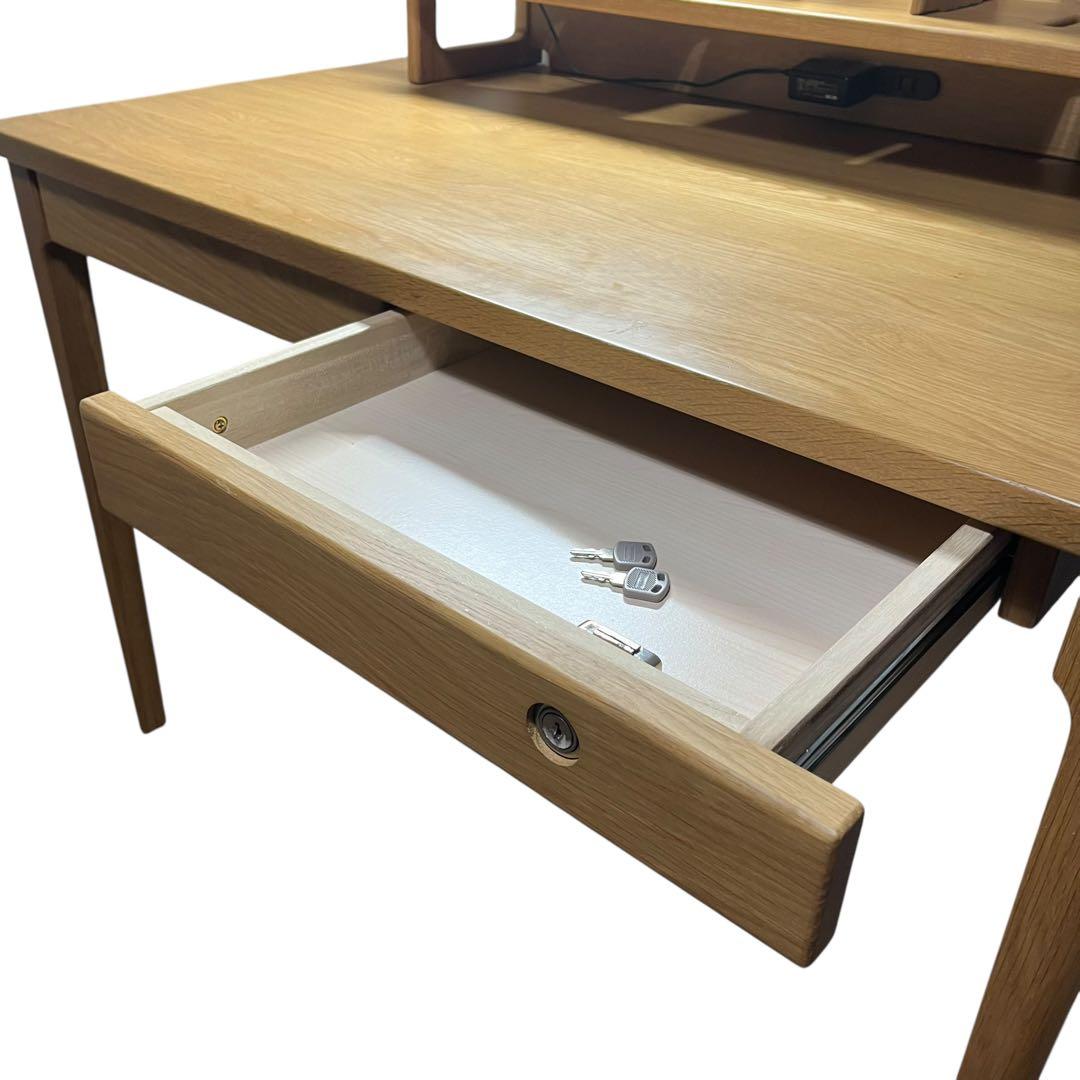 KEYUCA ケユカ　ニノス　学習机　デスク　子供用　鍵付き　照明付き　本棚付き