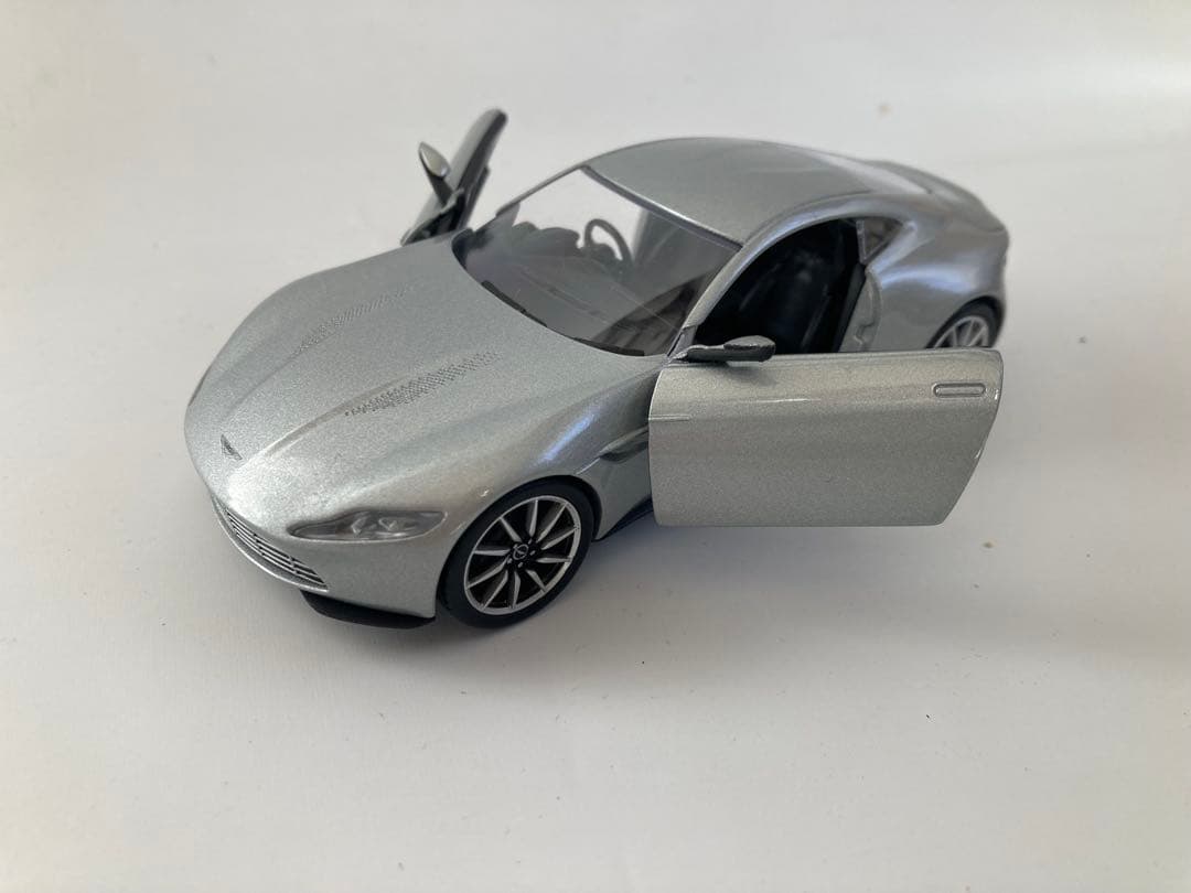 Corgi 007シリーズ ボンドカー 5種ビーグルセット！