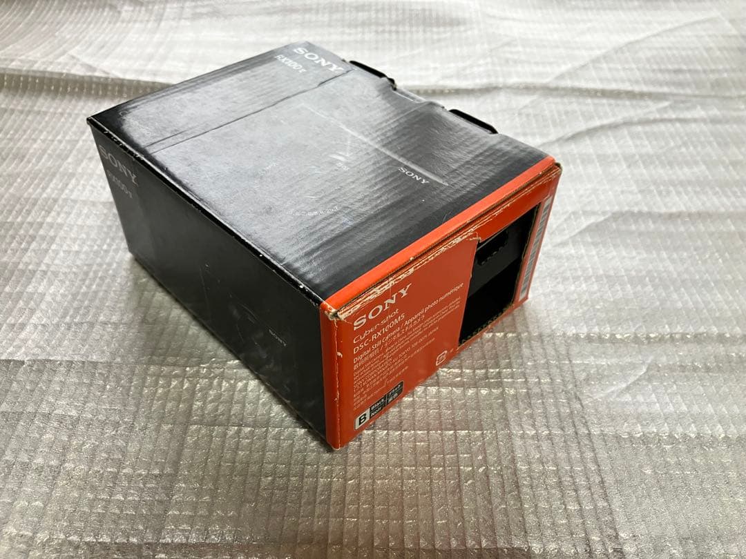 ♫　SONY Cyber-shot DSC-RX100M5