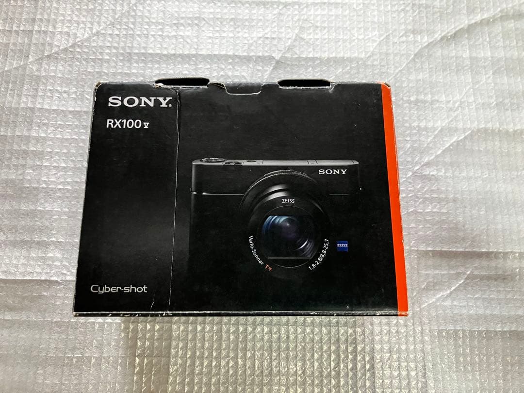 ♫　SONY Cyber-shot DSC-RX100M5