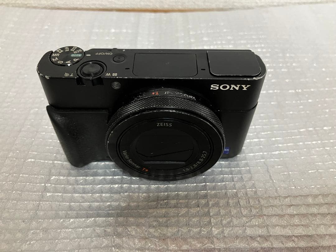 ♫　SONY Cyber-shot DSC-RX100M5
