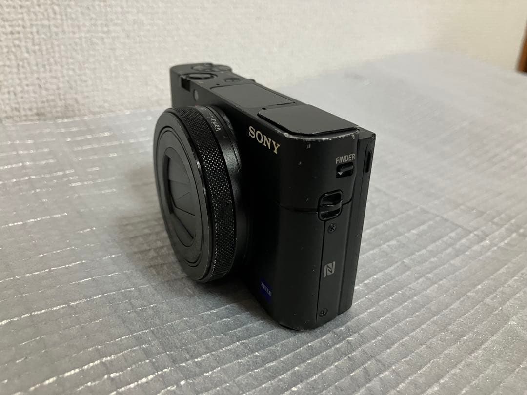 ♫　SONY Cyber-shot DSC-RX100M5
