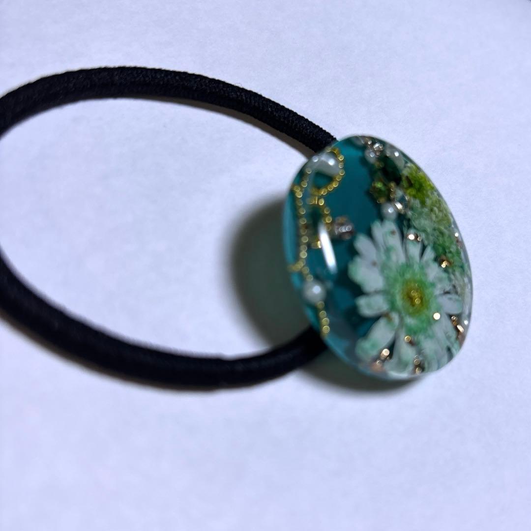 レジン　ヘアゴム　マトリカリア　深緑系　グリーン　50