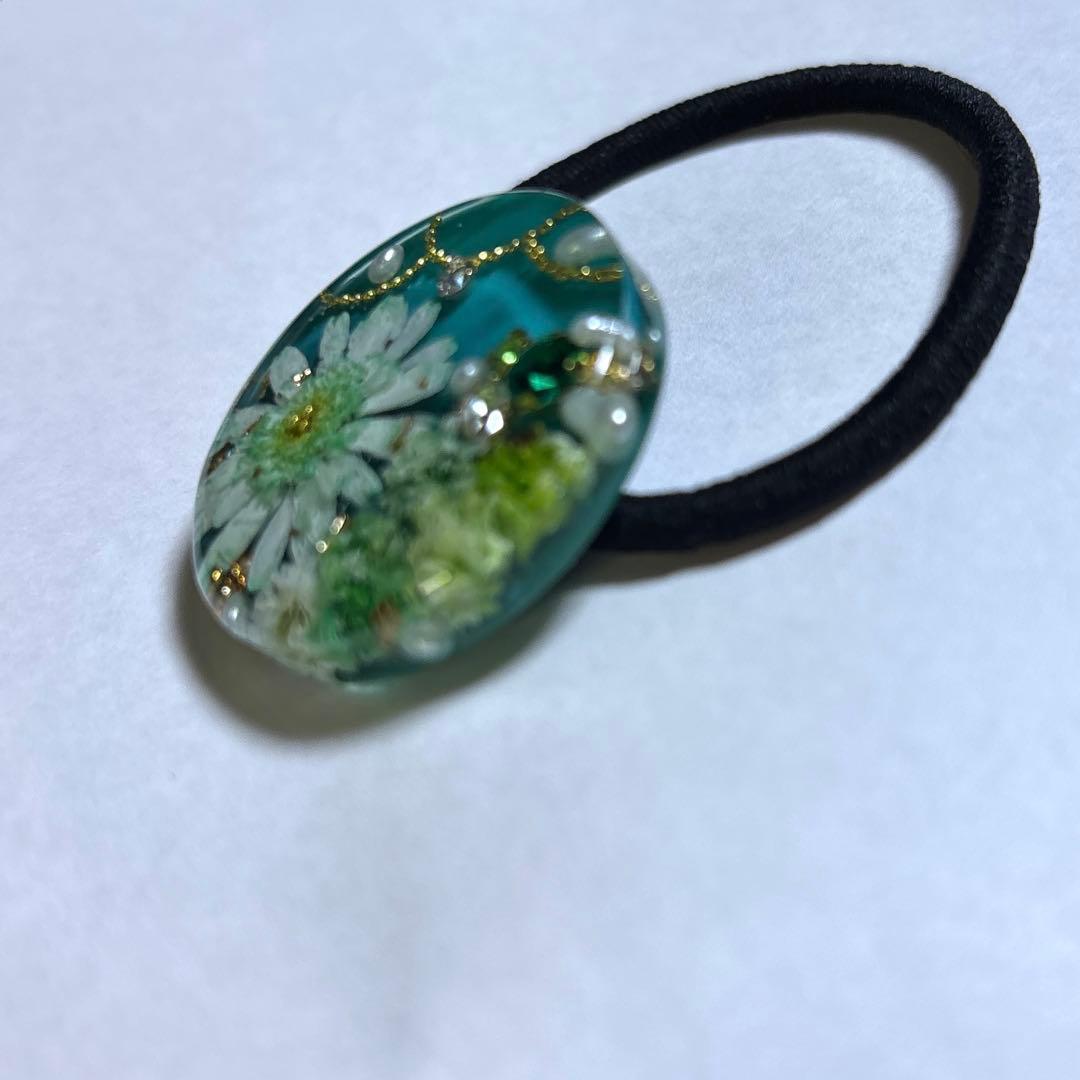 レジン　ヘアゴム　マトリカリア　深緑系　グリーン　50