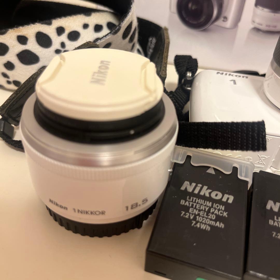 Nikon 1 J1 ミラーレスカメラ レンズ3本付き