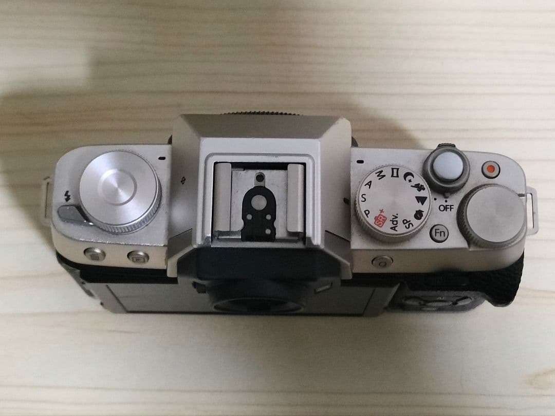 【最終値下げ】FUJIFILM X-T100 16-50mmレンズ付き