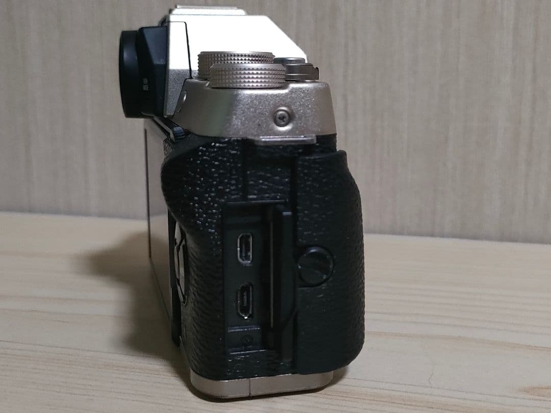 【最終値下げ】FUJIFILM X-T100 16-50mmレンズ付き