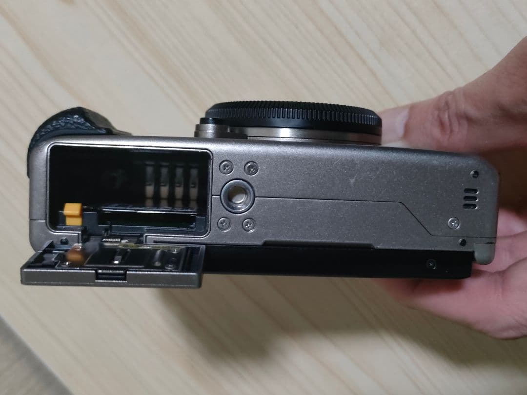 【最終値下げ】FUJIFILM X-T100 16-50mmレンズ付き