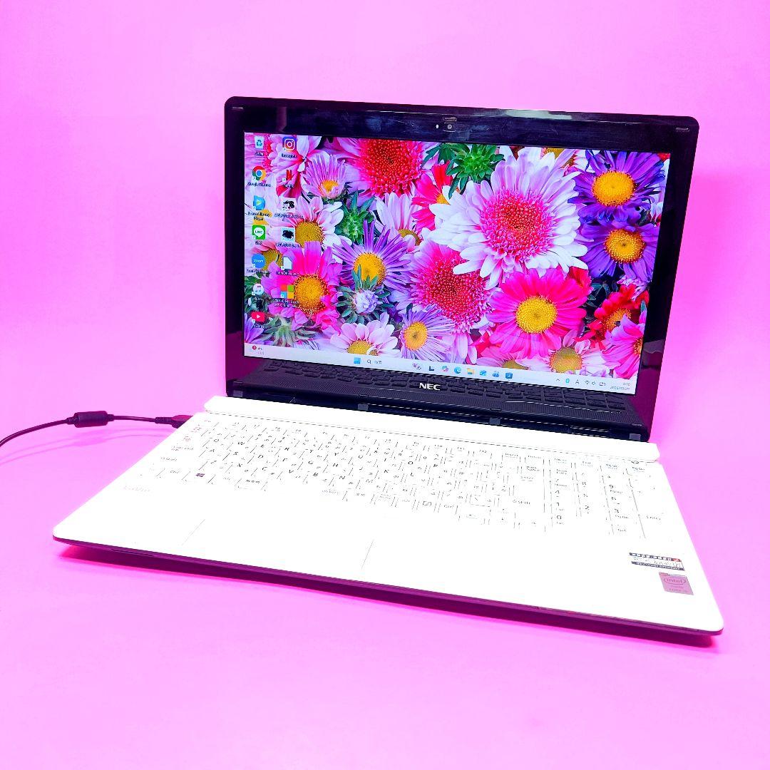 【お買い得】超大容量1TB✨i5✨8GB✨ブルーレイ✨カメラ付き白ノートパソコン