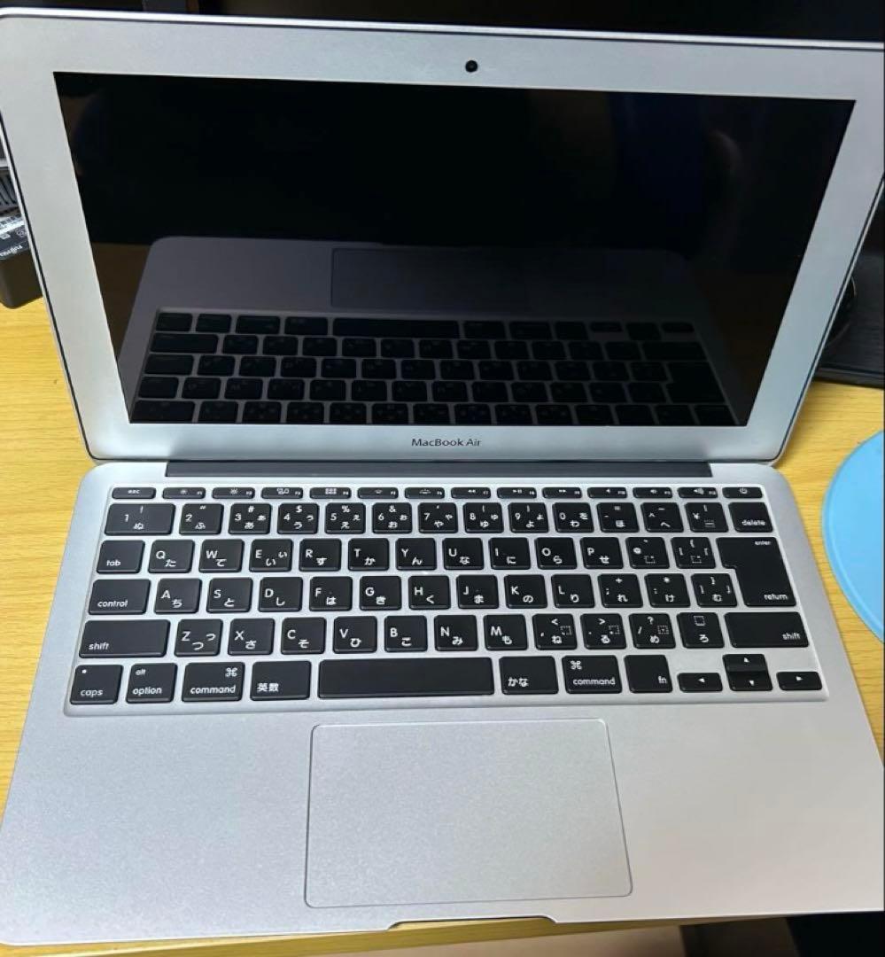 Apple MacBook Air 11インチ シルバー