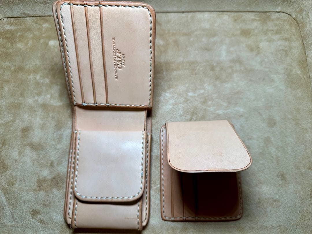 レザー製二つ折り財布 ベージュ M刻印