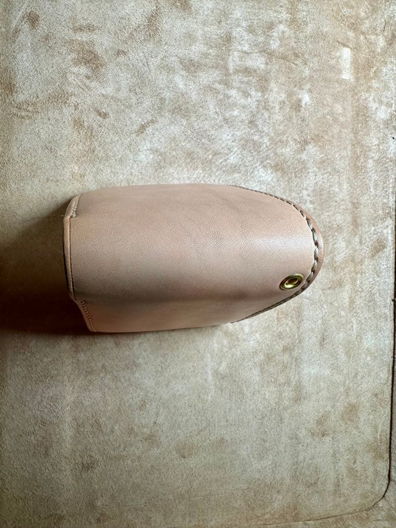 レザー製二つ折り財布 ベージュ M刻印