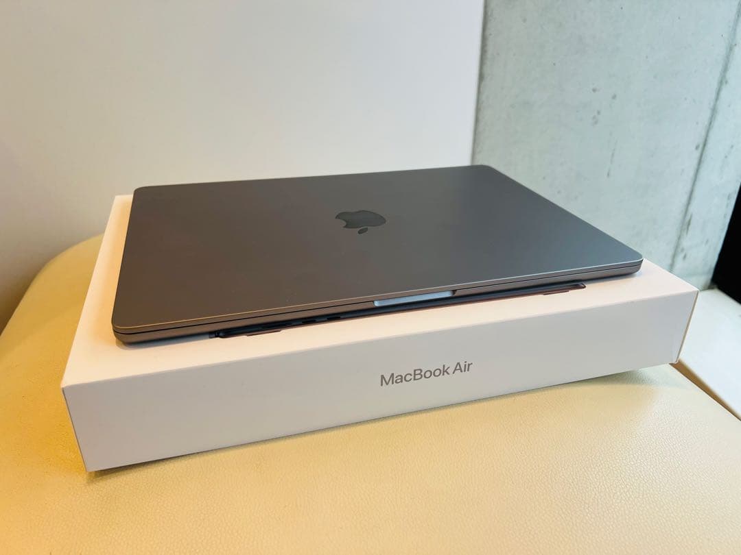15インチ MacBook Air M2 16GB 512GB スペースグレー