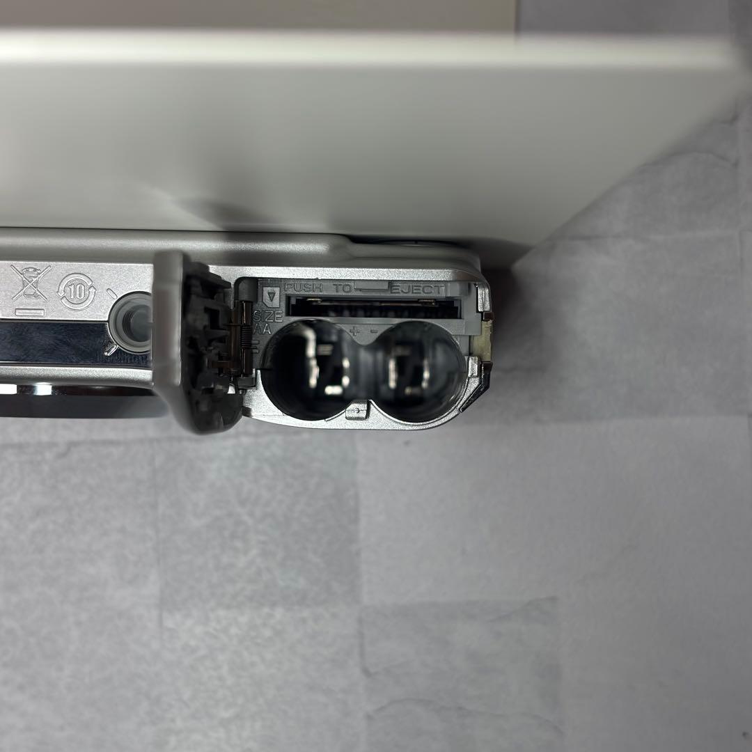 C1098 FUJIFILM FINEPIX AV100 デジタル カメラ