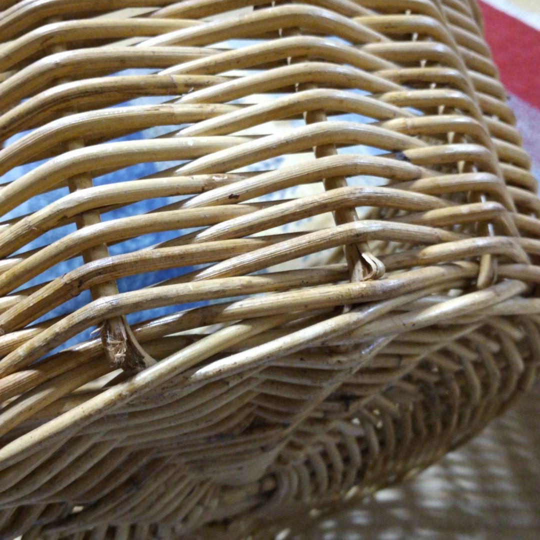 アラログ(皮付きの籐蔓)の特大バスケット・アンティーク・ラタン