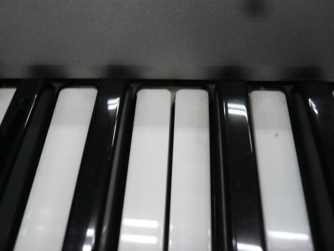 中古YAMAHA電子ピアノ 光ナビゲーション 61鍵盤 EZ-J24　　値引不可