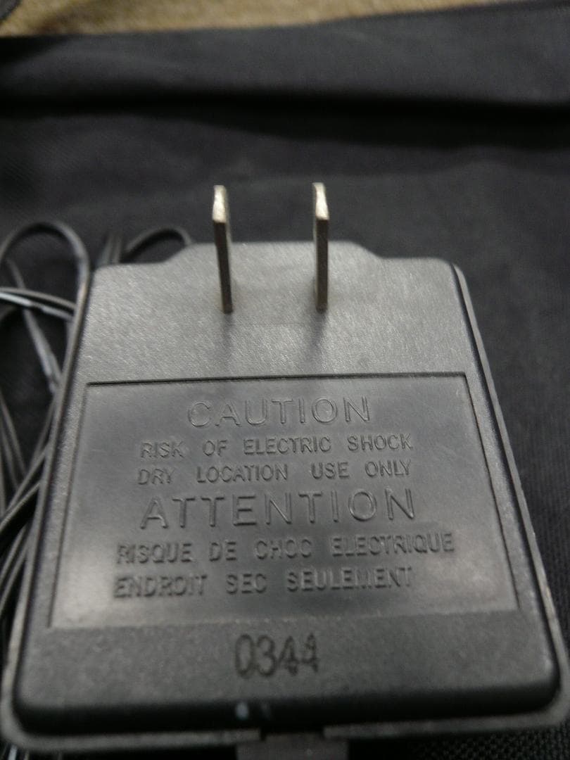 中古YAMAHA電子ピアノ 光ナビゲーション 61鍵盤 EZ-J24　　値引不可